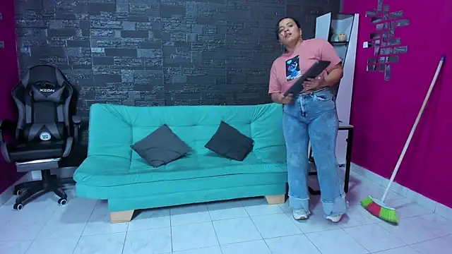 tiana_glow29 webcam