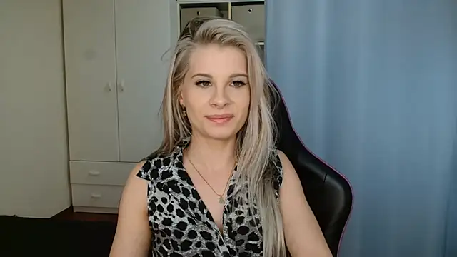 kristineglow - KristineGlow's free webcam - UK Sex Cams