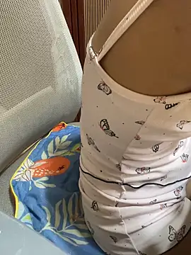 Mina048 webcam