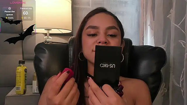 CarolineFyre webcam