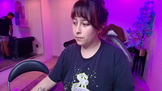 TarlyWho Live Webcam on Stripchat
