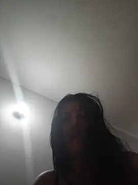 lunaywolfgray Live Webcam on Stripchat