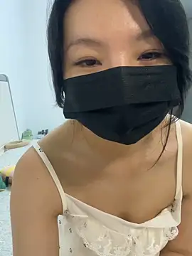 momo-wu live sex cam