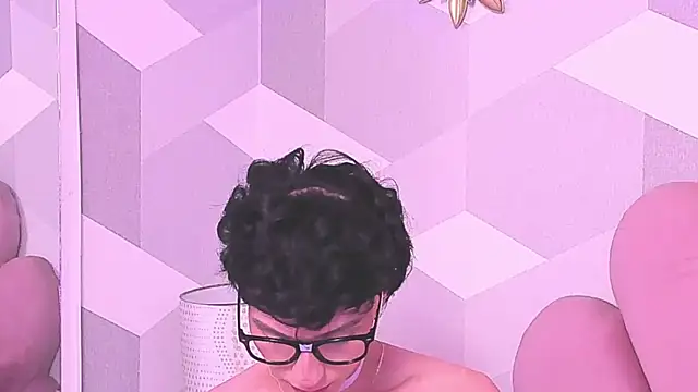 KylieMonnett webcam