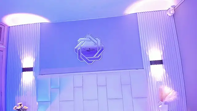 NanaOsaky webcam
