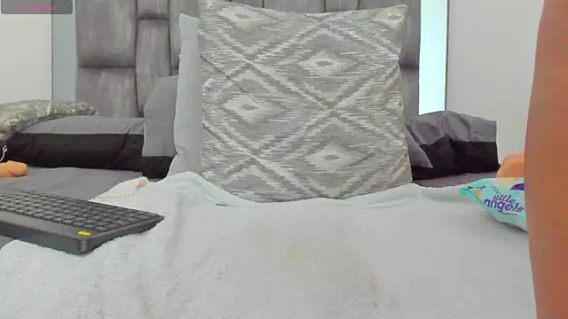 alyssia_ocean webcam