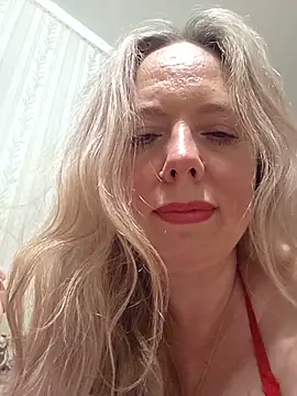 Irina3718 webcam