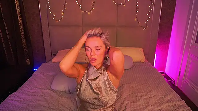 PleasureWeCouple webcam