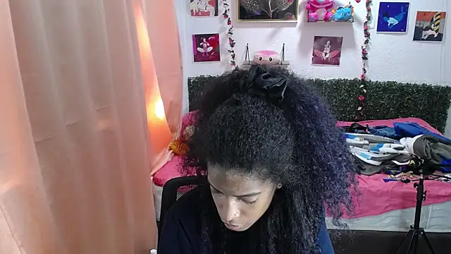 thianahorny webcam