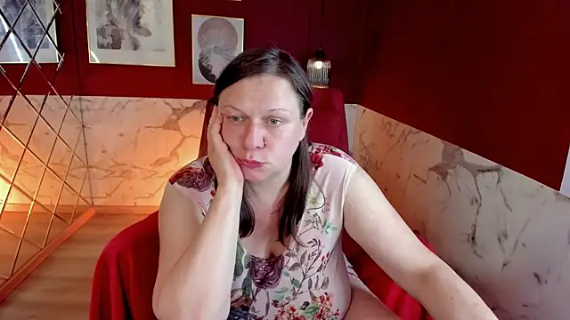 KellyPerfection webcam