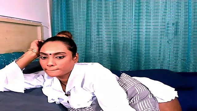 sexyindianchic webcam