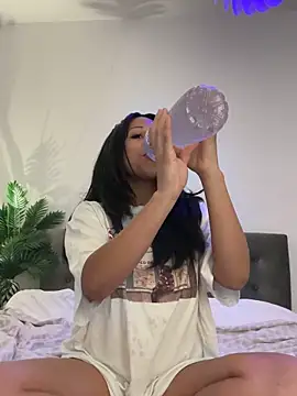 HaileyDiana webcam