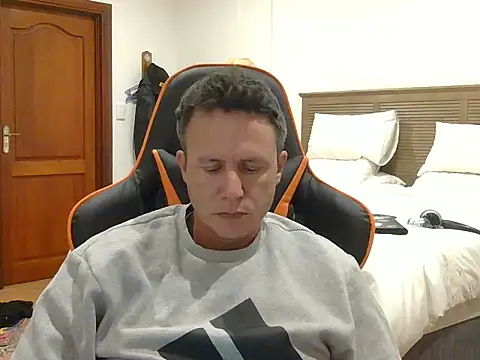 TroyDieselXXX webcam