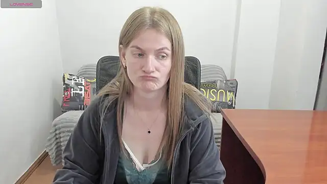 Alisha_Skyes webcam