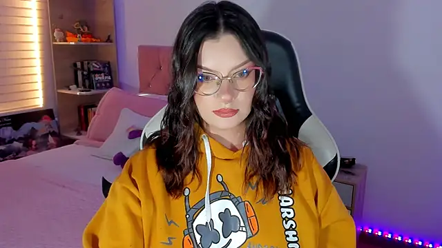 OphelianaRose33 webcam