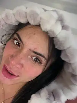 PamelaJonsom_ webcam