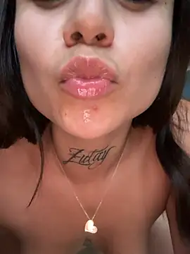 productivecleat258 (F young) - Me metes tu polla con el lush 😱😵‍💫