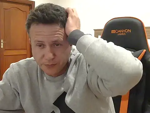 TroyDieselXXX webcam
