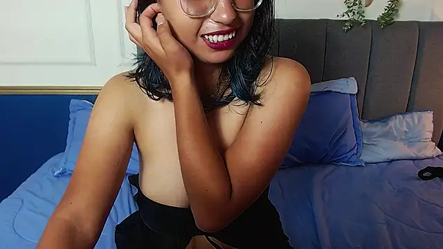 Violet_2003 webcam