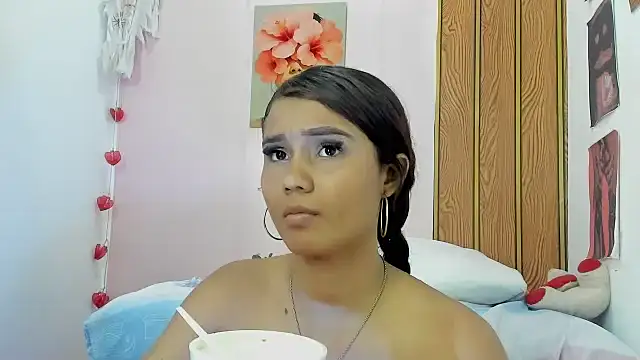 MarianaManzur webcam