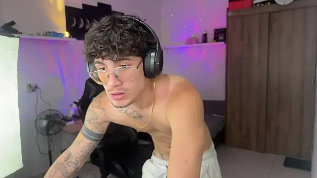 Kisan_Smith webcam