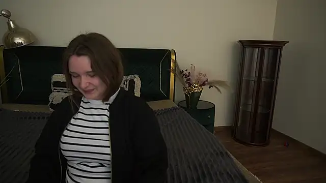MagicPeachh_ webcam
