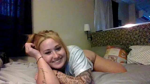 ashlynnstarr - Ashlynnstarr's free webcam - UK Sex Cams