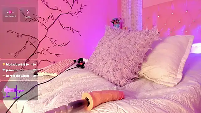 giirlnaughty webcam