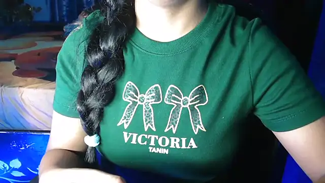 Cuteangle1 webcam