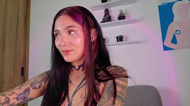 sara_queen10 webcam