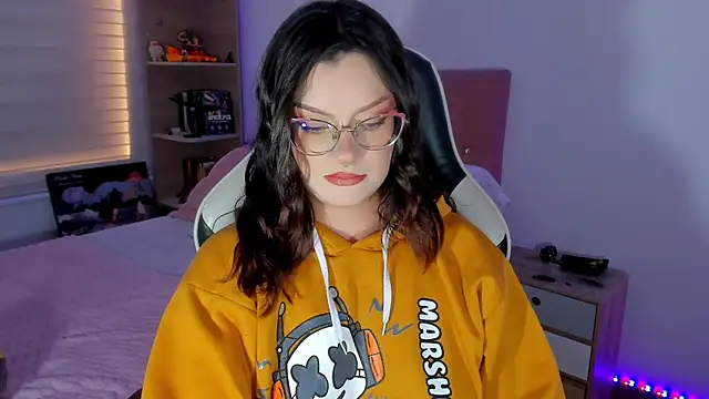 OphelianaRose33 webcam