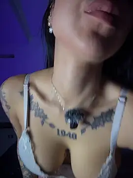 Sasha-Bloom webcam