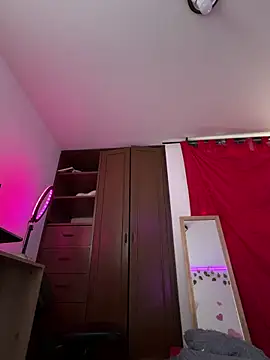 MiaCollinssx webcam
