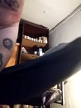 WiltedYeller webcam
