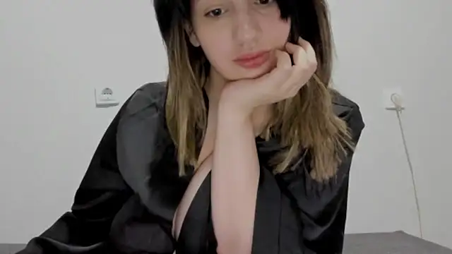Nika_Kams webcam