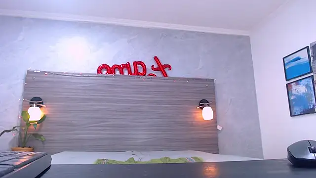 Dilan_Hall webcam
