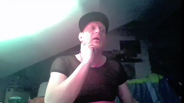 Bigthroaterboy webcam
