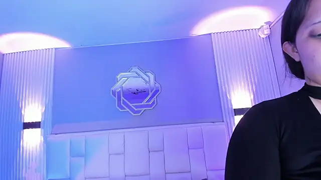 NanaOsaky webcam