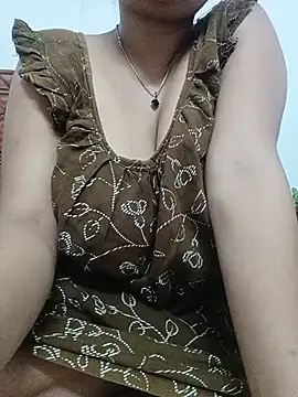 Priya_2222 webcam