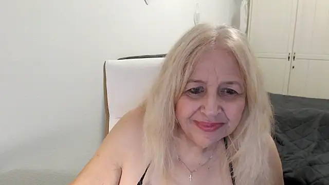 SusiLifeXXX webcam