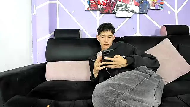 heyy_noah11 webcam