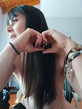 Lyonette_reading1 webcam
