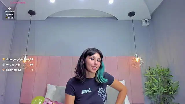 KleoLennox webcam