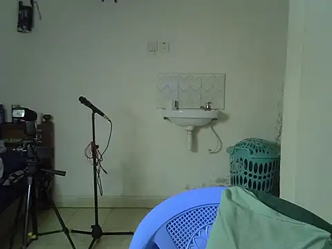 Thee_Biggest webcam
