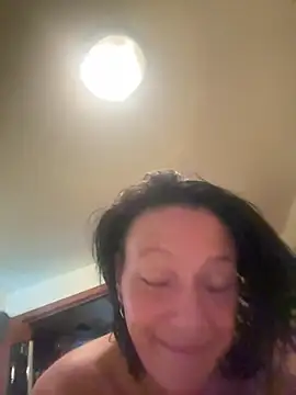 sassybrunette75 webcam
