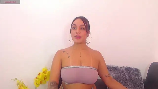 RenataBrown webcam