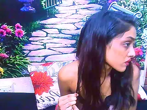 IndianPretty14u2Luv webcam
