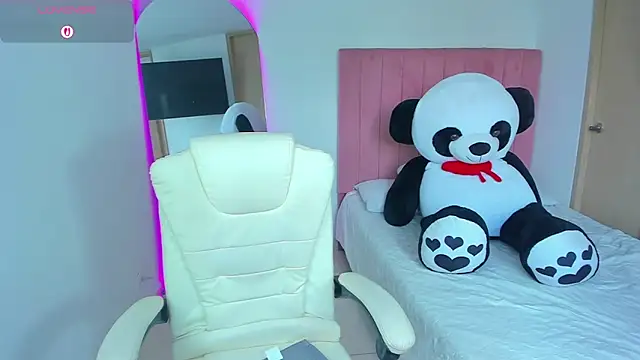 Janettcruz webcam