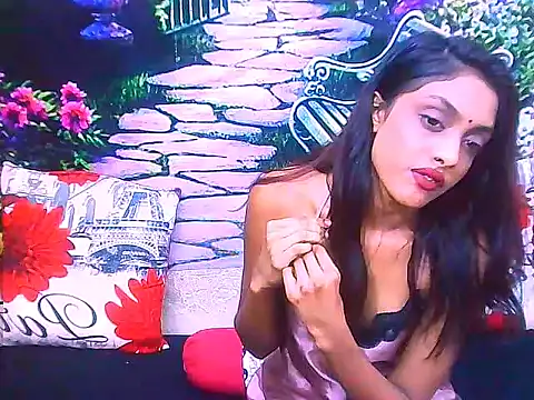 IndianPretty14u2Luv webcam