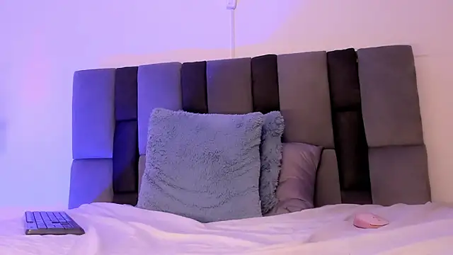 light_eyes_ webcam